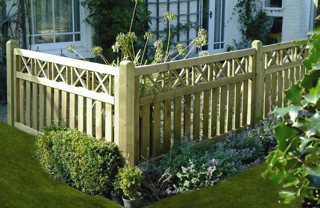 Elite Cross Top Fence Panel