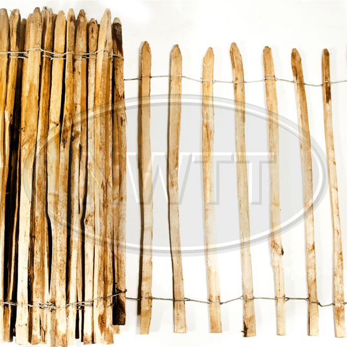 9M X 4' 3-WIRE CHESTNUT PAILING main product photo
