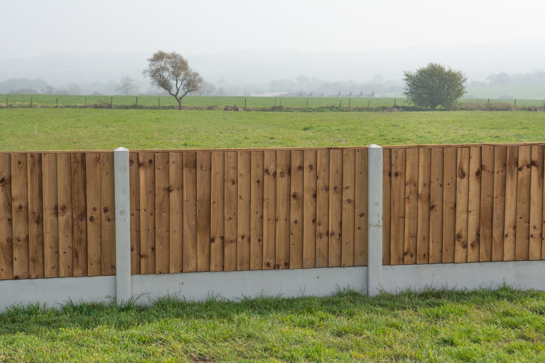 How to install fence panels – everything you need to know!